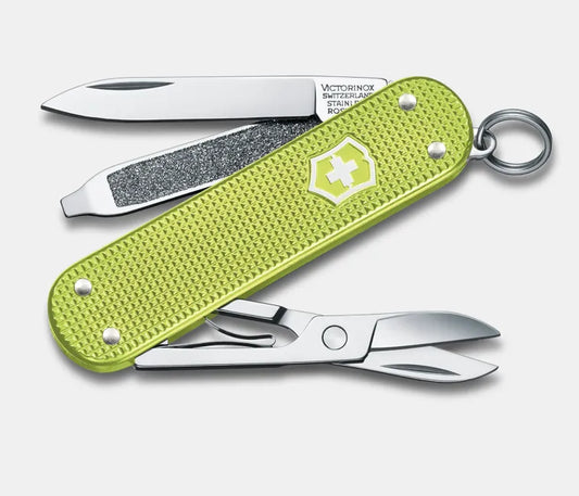 Navja Victorinox Classic SD Alox Lime Twist 5 Usos